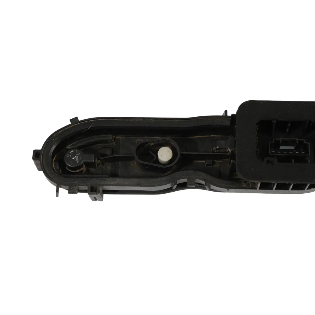 Uchwyt Mocowanie Żarówek Lampy Prawy Tył do Ford Transit Custom o numerze BK21-13N004-AC Ford Transit Custom Uchwyt Mocowanie Żarówek Lampy Prawy Tył - SKU BK21-13N004-AC - Numer Części BK21-13N004-AC