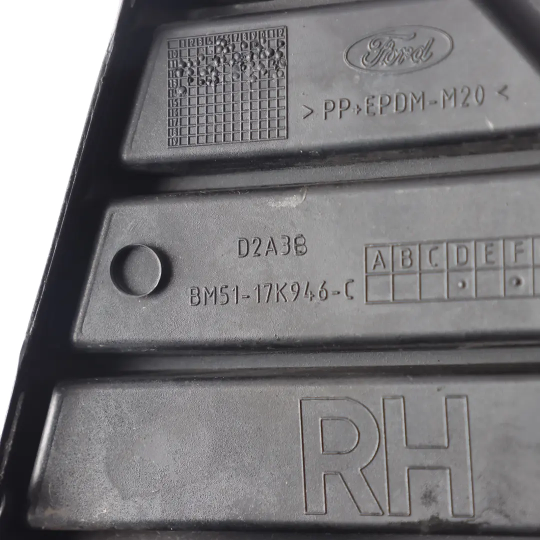 Ford Fokus MK3 Front Bumper Grille Centre Trim Cover Vent - SKU BM51-17K946-C - Part number BM51-17K946-C