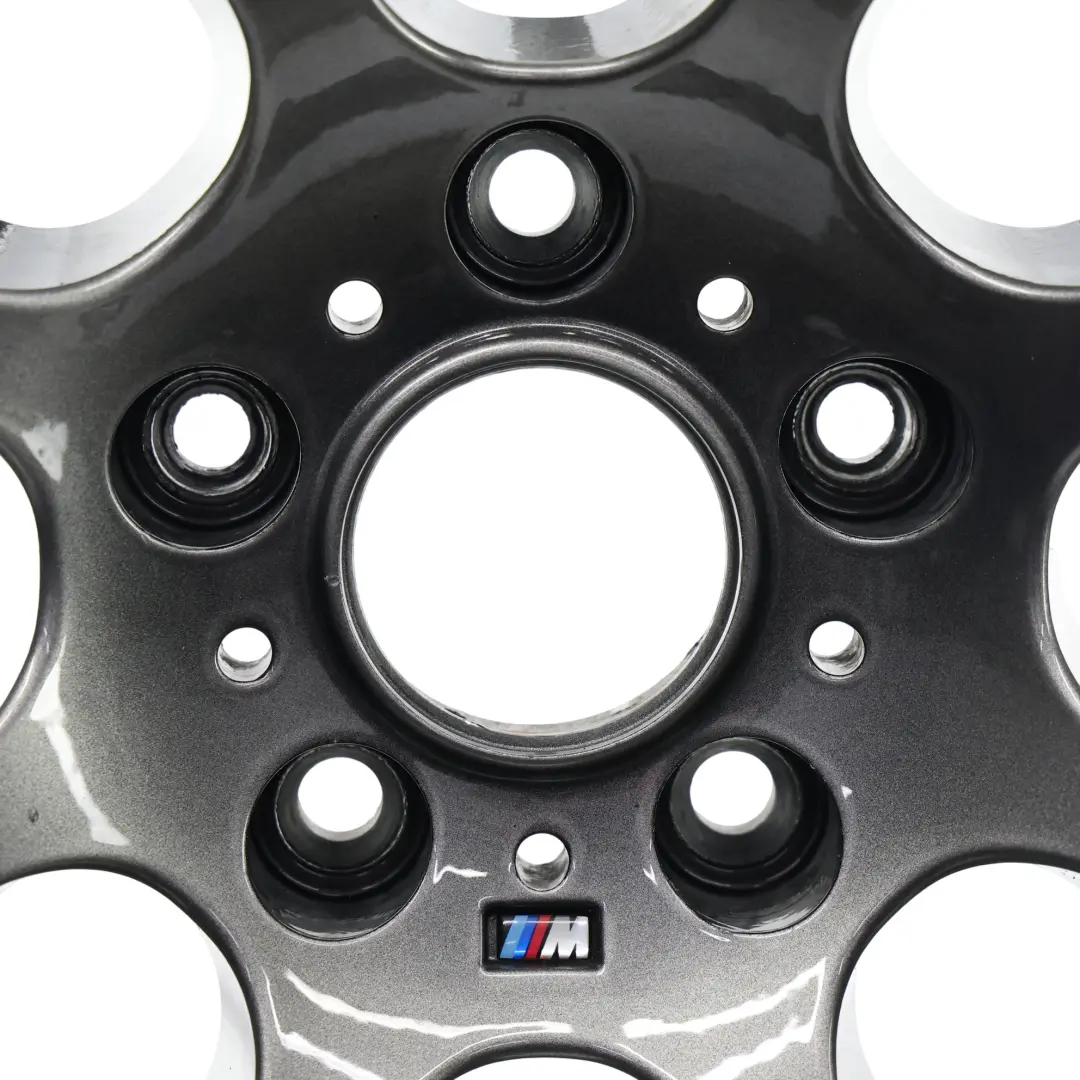 Gris Llanta De Aleación VIA 18" 9J para BMW con número de pieza BMW-VIA-18 BMW Gris Llanta De Aleación VIA 18" 9J - SKU BMW-VIA-18-6 - Número de pieza BMW-VIA-18