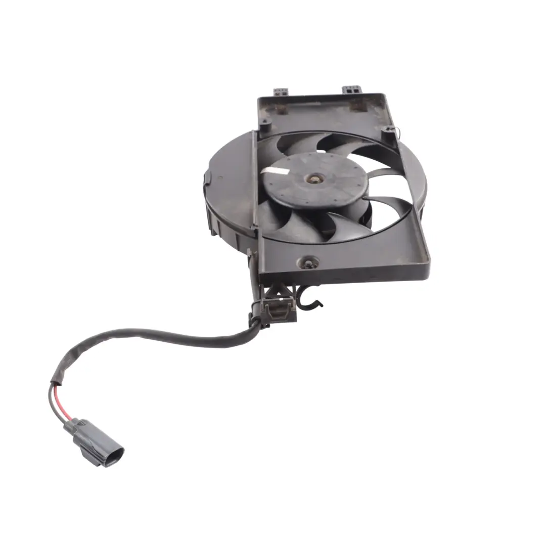 Radiator Fan Cooler Blower Fan 1.0 GTDI to Ford Focus with Part number BV61-8C607-SC Ford Focus Radiator Fan Cooler Blower Fan 1.0 GTDI - SKU BV61-8C607-SC - Part number BV61-8C607-SC