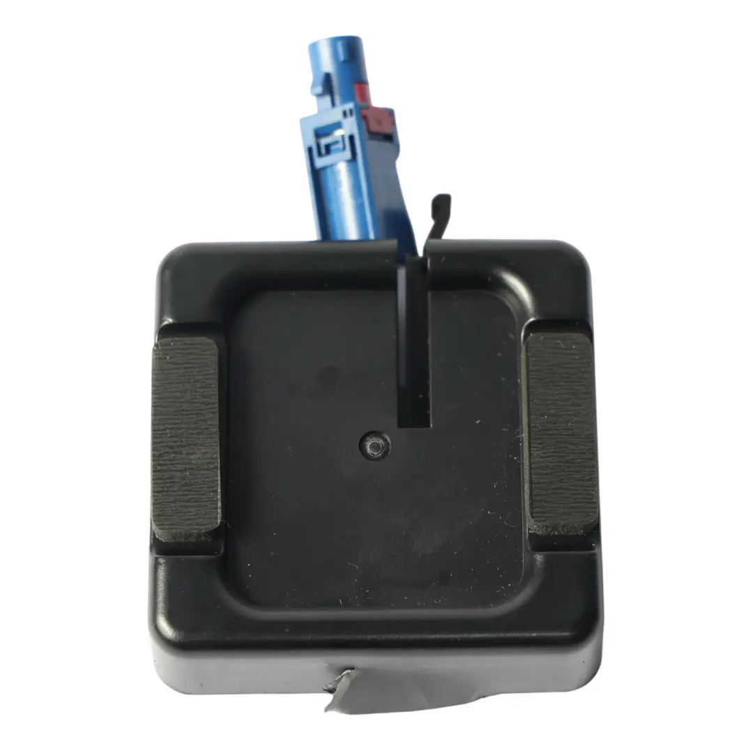 Moduł Antena GPS do Ford Fiesta Mk7 o numerze C1BT-19C175-AB Ford Fiesta Mk7 Moduł Antena GPS - SKU C1BT-19C175-AB - Numer Części C1BT-19C175-AB