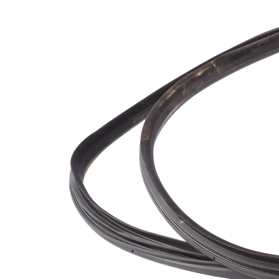 Door Seal Gasket Rubber Front Rear Left N/S to Land Rover L319 with Part number CFE500720 Land Rover L319 Door Seal Gasket Rubber Front Rear Left N/S - SKU CFE500720 - Part number CFE500720