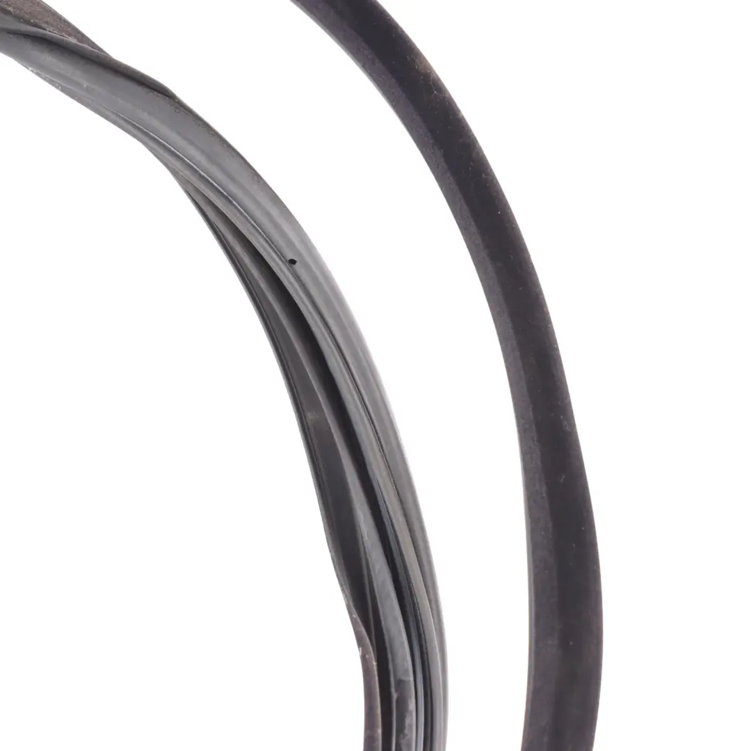 Door Seal Gasket Rubber Front Rear Left N/S to Land Rover L319 with Part number CFE500720 Land Rover L319 Door Seal Gasket Rubber Front Rear Left N/S - SKU CFE500720 - Part number CFE500720