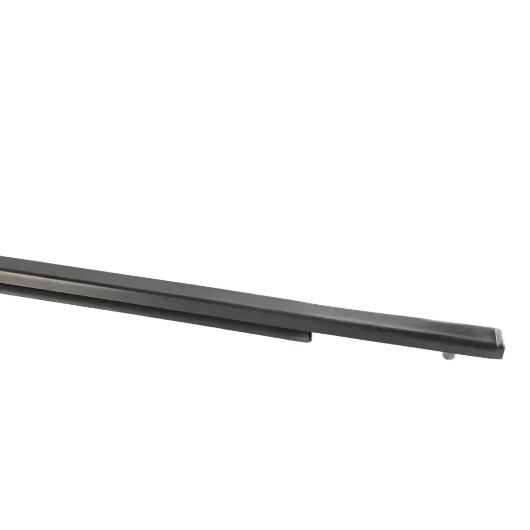 Vordertür Fenster Dichtungsstreifen Rechts für Land Rover Discovery 4 L319 mit Teilenummer CGE000482 Land Rover Discovery 4 L319 Vordertür Fenster Dichtungsstreifen Rechts - SKU CGE000482 - Teilenummer CGE000482