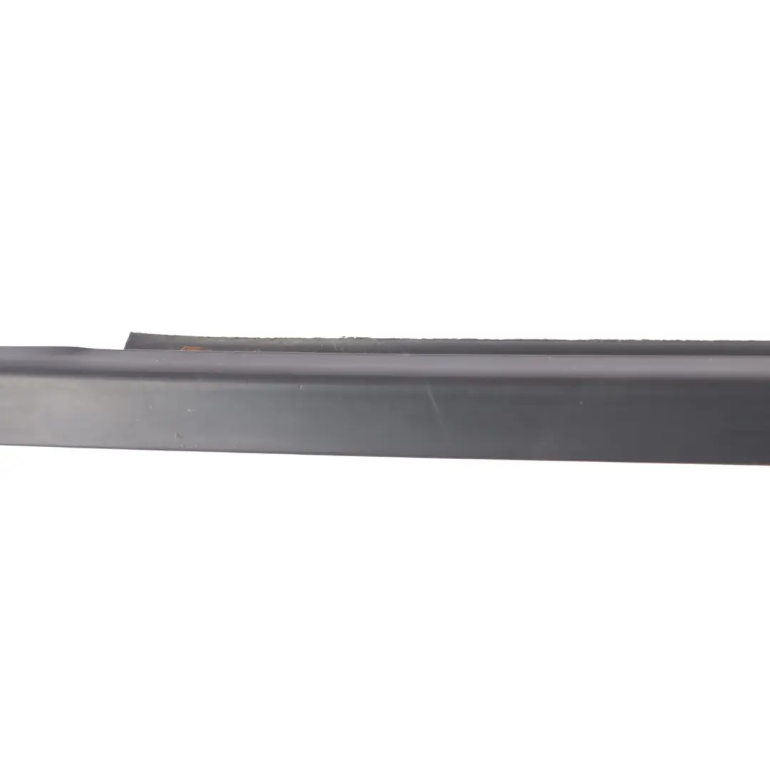 Land Rover Discovery 4 L319 Front Door Window Weatherstrip Left N/S - SKU CGE000492 - Part number CGE000492