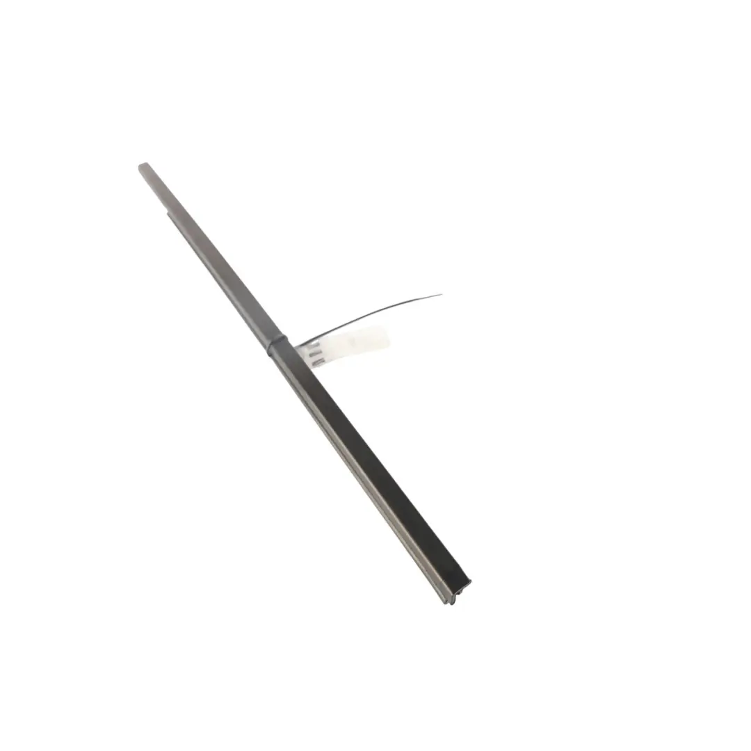 Land Rover Discovery 3 L319 Outer Weatherstrip Trim Rear Right O/S - SKU CGE000502 - Part number CGE000502