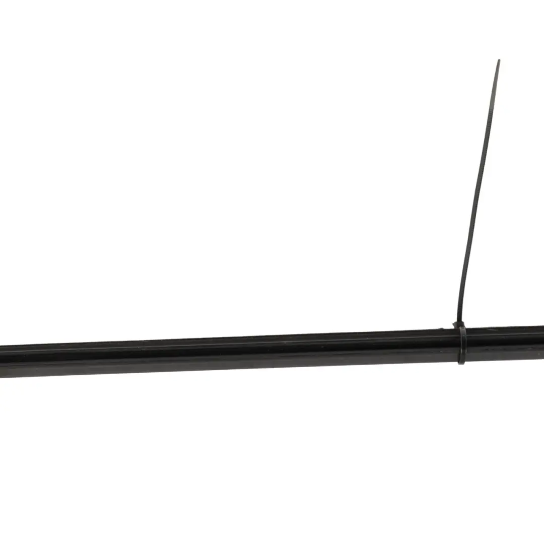 Outer Weatherstrip Trim Rear Left N/S to Land Rover Discovery 3 L319 with Part number CGE000512 Land Rover Discovery 3 L319 Outer Weatherstrip Trim Rear Left N/S - SKU CGE000512 - Part number CGE000512