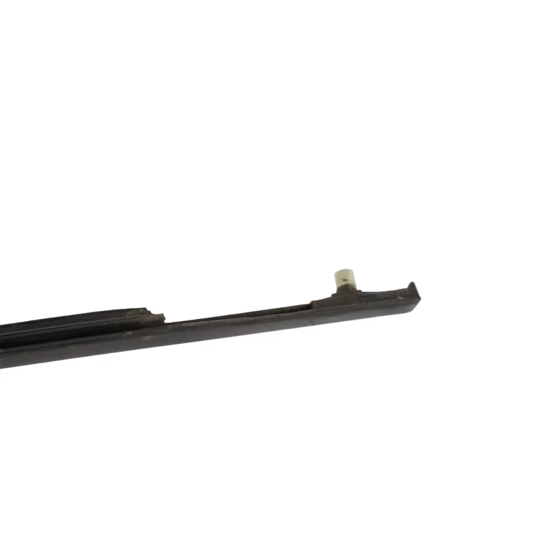 Land Rover Discovery 3 L319 Outer Weatherstrip Trim Rear Left N/S - SKU CGE000512 - Part number CGE000512