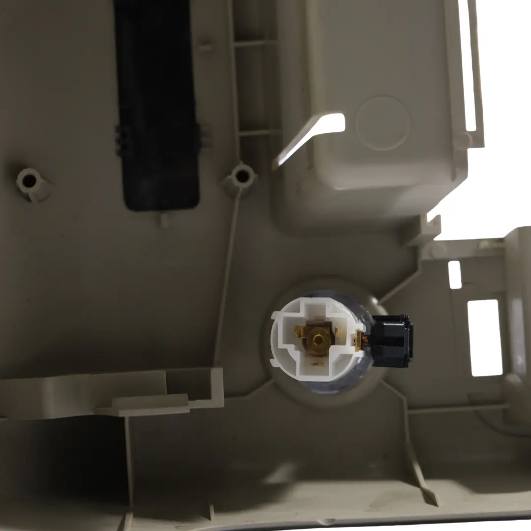 Garniture Console Centrale Arrière pour Range Rover L405 à propos du numéro de pièce CK52-04569-A Range Rover L405 Garniture Console Centrale Arrière - SKU CK52-04569-A - Numéro de pièce CK52-04569-A