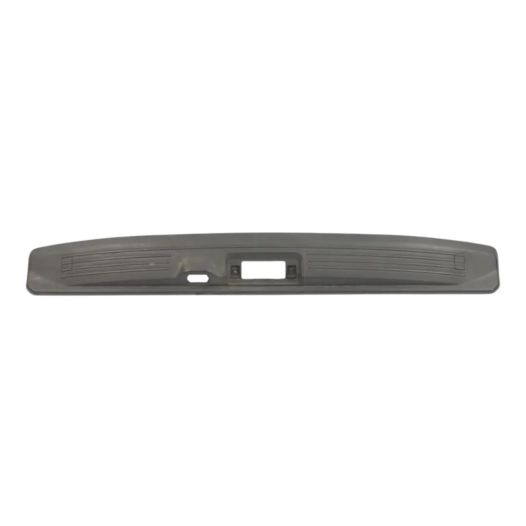 Copertura Serratura Portellone Superiore per Range Rover L405 con numero di parte CK52-13D748-A Range Rover L405 Copertura Serratura Portellone Superiore - SKU CK52-13D748-A - Numero di parte CK52-13D748-A
