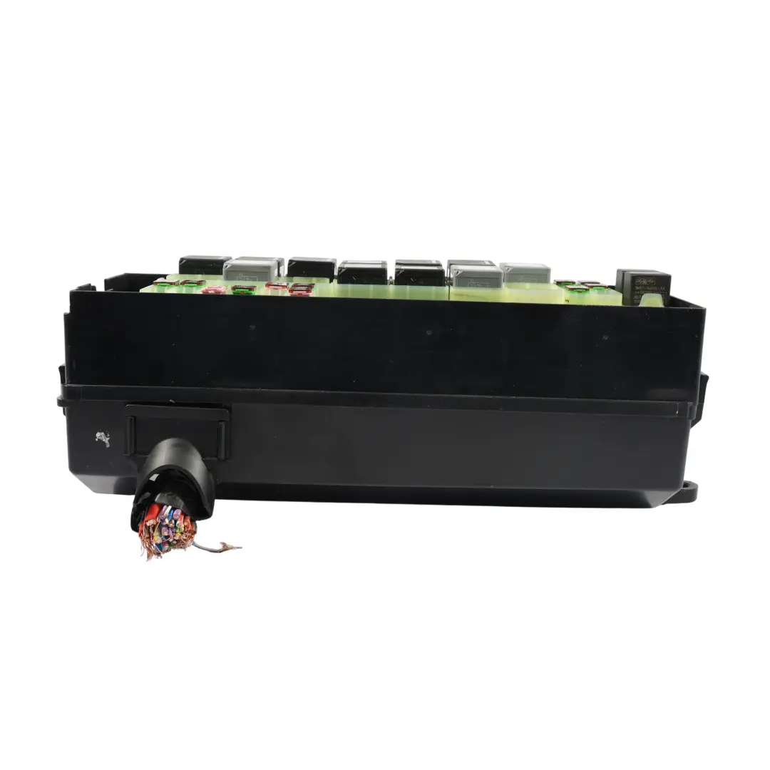 Fuse Relay Box to Land Rover Range Rover L405 with Part number CK52-14A067-BB Land Rover Range Rover L405 Fuse Relay Box - SKU CK52-14A067-BB - Part number CK52-14A067-BB