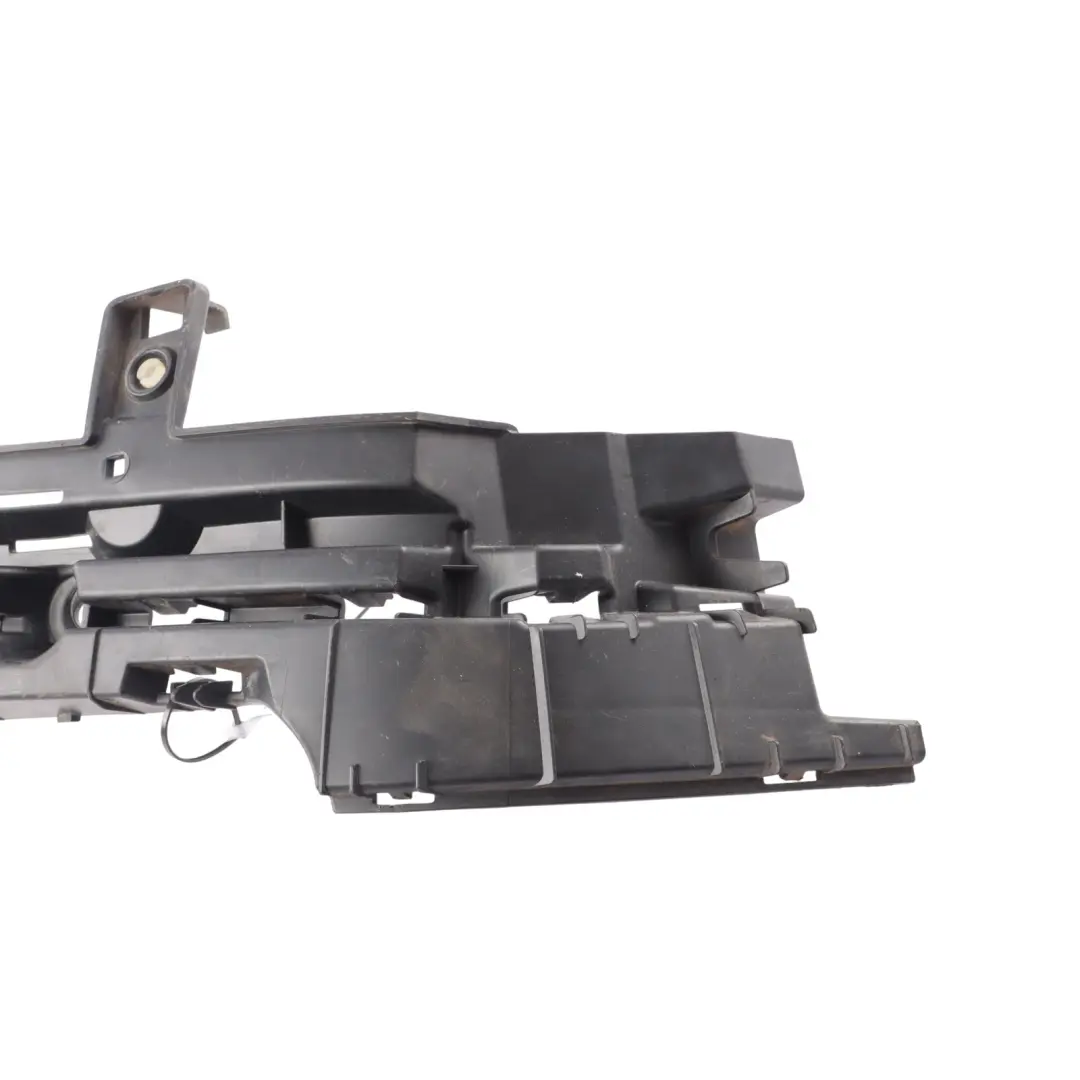 Range Rover L405 Soporte Montaje Parachoques Trasero Derecho - SKU CK52-17A881-AA - Número de pieza CK52-17A881-AA
