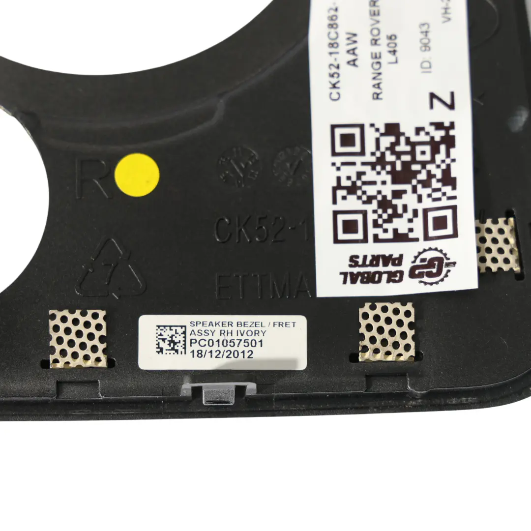 Tapa Del Altavoz Trasero Derecho para Range Rover L405 con número de pieza CK52-18C862-AAW Range Rover L405 Tapa Del Altavoz Trasero Derecho - SKU CK52-18C862-AAW - Número de pieza CK52-18C862-AAW