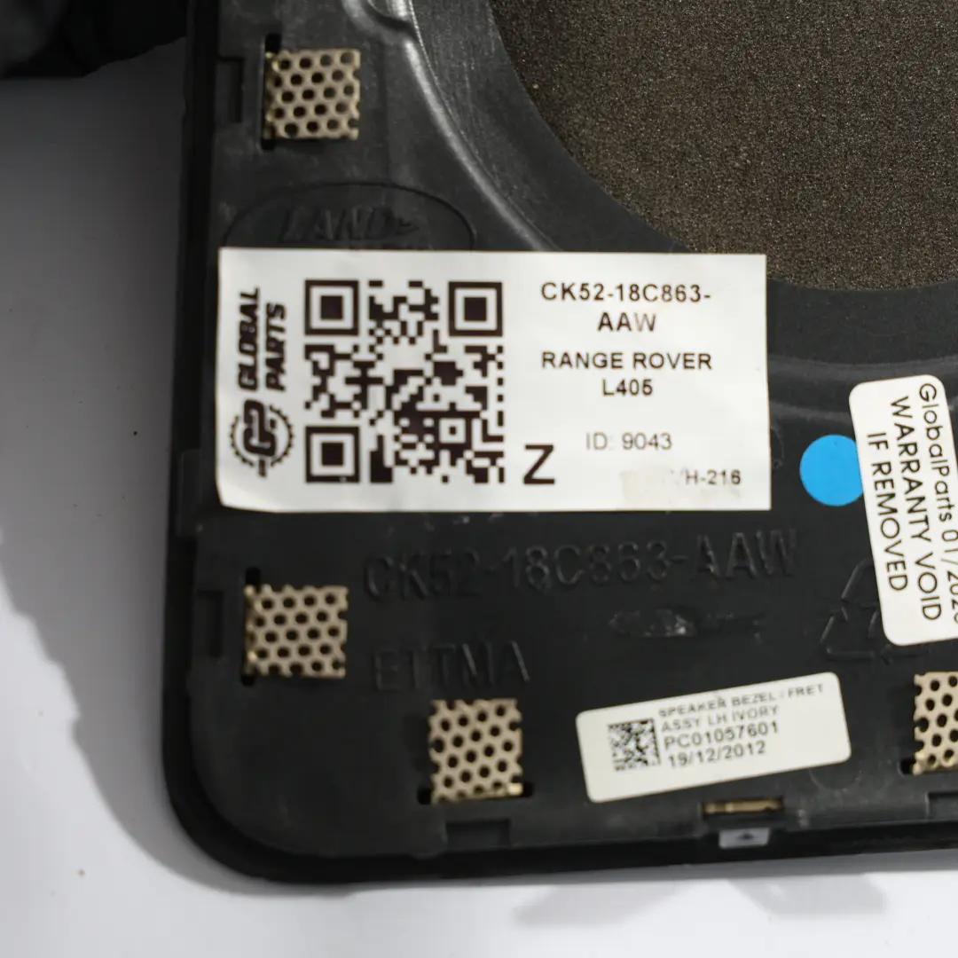 Tapa Panel Altavoz Trasero Bisel Izquierdo para Range Rover L405 con número de pieza CK52-18C863-AAW Range Rover L405 Tapa Panel Altavoz Trasero Bisel Izquierdo - SKU CK52-18C863-AAW - Número de pieza CK52-18C863-AAW