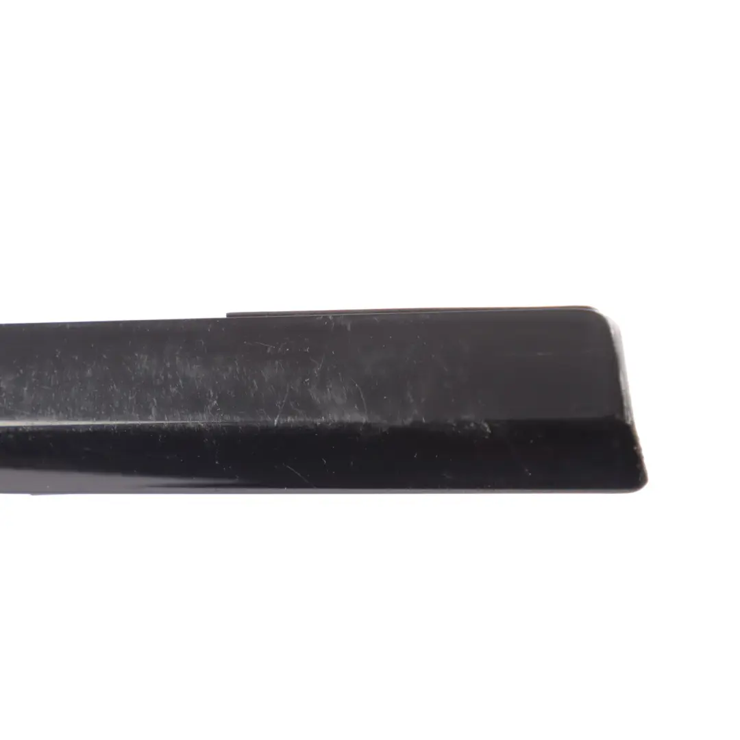 Range Rover L405 Listwa Szyby Drzwi Przednia Lewa - SKU CK52-21452-AE - Numer Części CK52-21452-AE