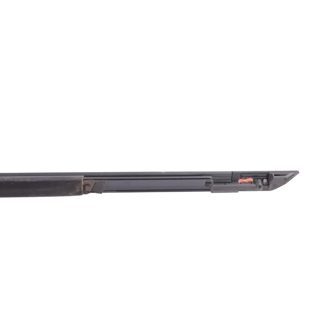 Listwa Szyby Drzwi Przednia Lewa do Range Rover L405 o numerze CK52-21452-AE Range Rover L405 Listwa Szyby Drzwi Przednia Lewa - SKU CK52-21452-AE - Numer Części CK52-21452-AE