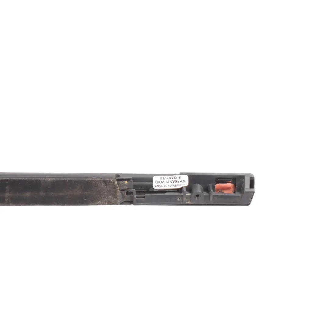 Modanatura Finestrino Porta Posteriore Destra per Range Rover L405 con numero di parte CK52-25596-AE Range Rover L405 Modanatura Finestrino Porta Posteriore Destra - SKU CK52-25596-AE - Numero di parte CK52-25596-AE