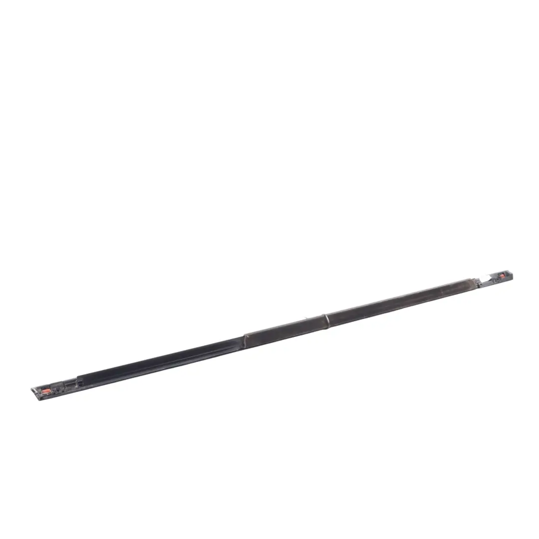 Listwa Dolna Szyby Tylnych Drzwi Prawa do Range Rover L405 o numerze CK52-25596-AE Range Rover L405 Listwa Dolna Szyby Tylnych Drzwi Prawa - SKU CK52-25596-AE - Numer Części CK52-25596-AE