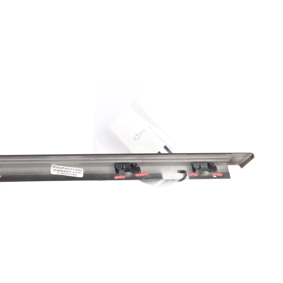 Moldura Ventana Puerta Trasera Izquierda Negra para Range Rover L405 con número de pieza CK52-255A61-AC Range Rover L405 Moldura Ventana Puerta Trasera Izquierda Negra - SKU CK52-255A61-AC - Número de pieza CK52-255A61-AC