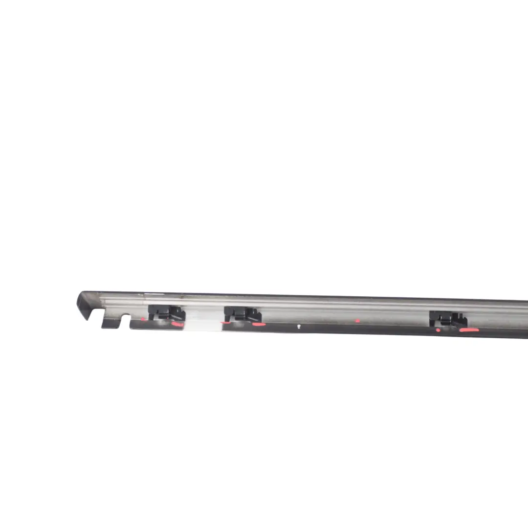 Modanatura Finestrino Posteriore Sinistro Nero per Range Rover L405 con numero di parte CK52-255A61-AC Range Rover L405 Modanatura Finestrino Posteriore Sinistro Nero - SKU CK52-255A61-AC - Numero di parte CK52-255A61-AC
