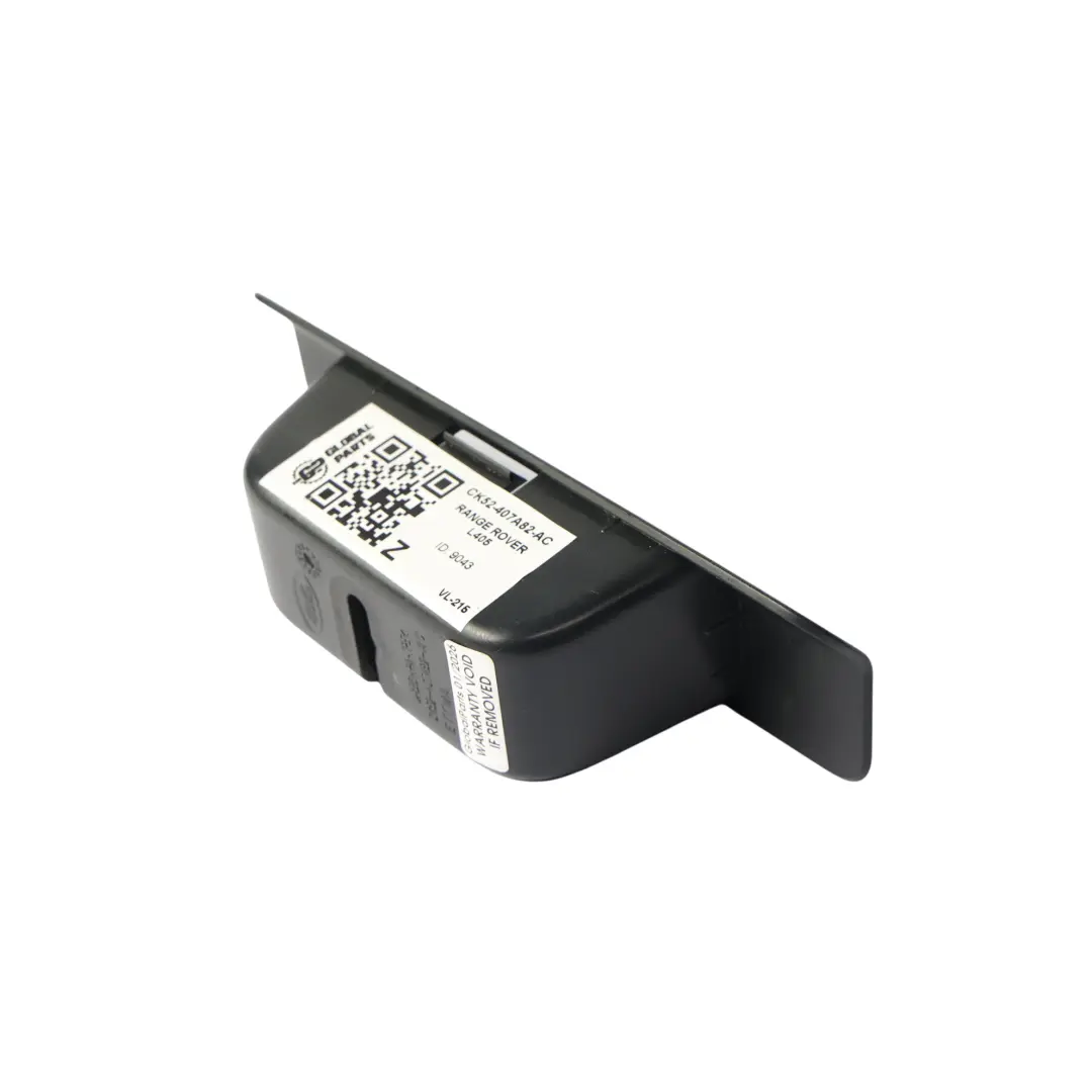 Osłona Zamka Rygla Klapy Bagażnika do Range Rover L405 o numerze CK52-407A82-AC Range Rover L405 Osłona Zamka Rygla Klapy Bagażnika - SKU CK52-407A82-AC - Numer Części CK52-407A82-AC