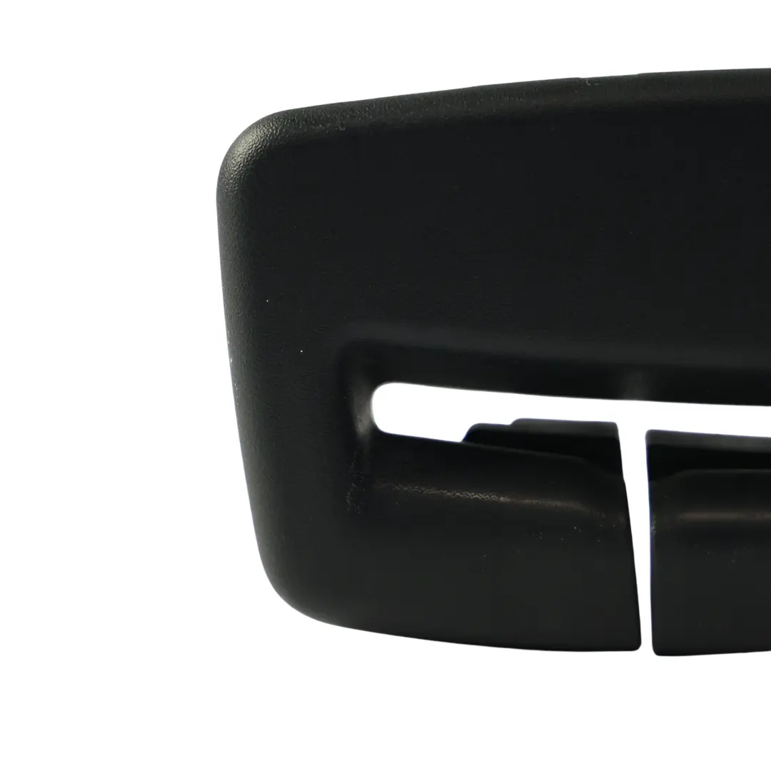 Coperchio Cintura Sicurezza Guida Uscita Nero per Range Rover L405 con numero di parte CK52-613D13-AAW Range Rover L405 Coperchio Cintura Sicurezza Guida Uscita Nero - SKU CK52-613D13-AAW - Numero di parte CK52-613D13-AAW