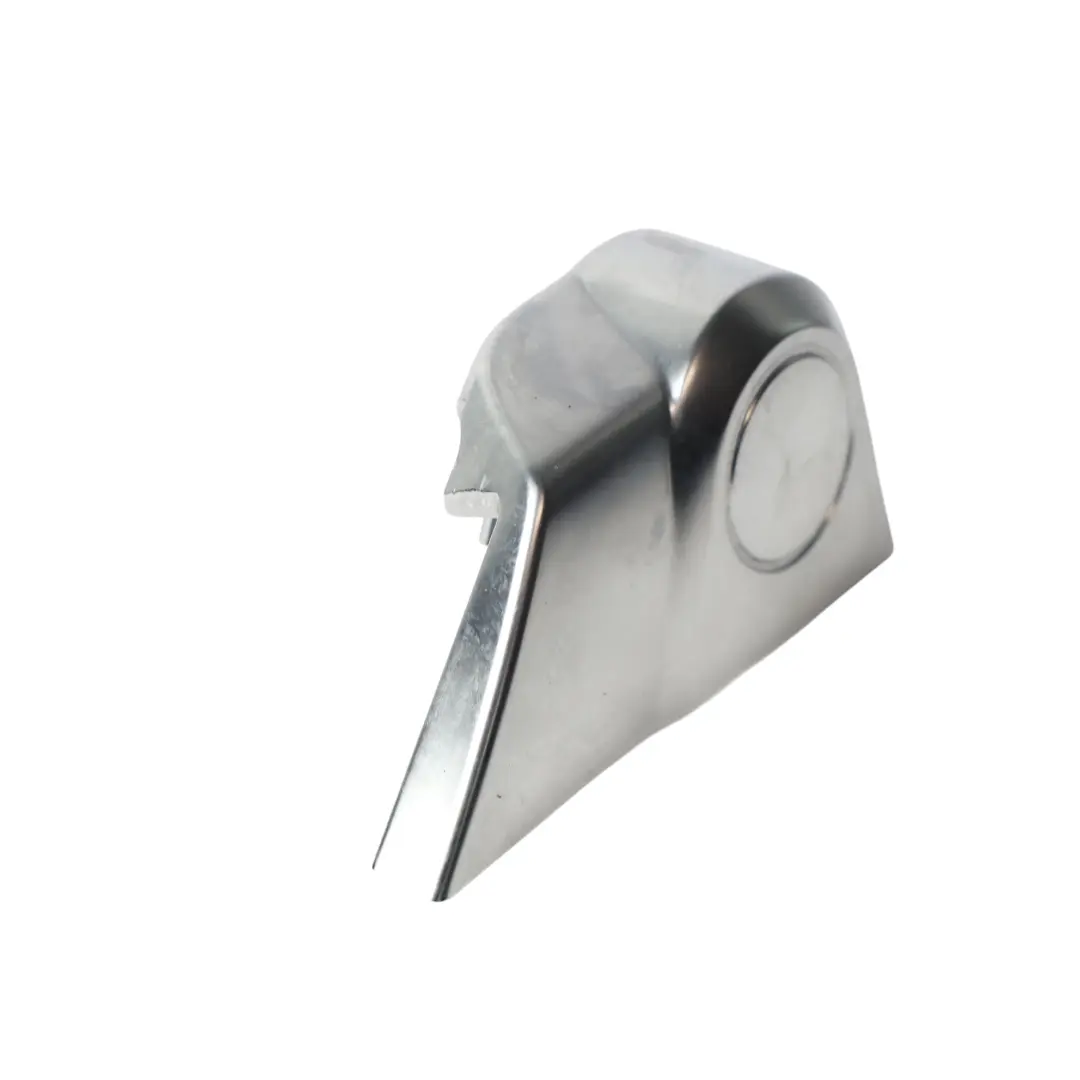 Coperchio Cerniera Bracciolo Anteriore Sinistro per Range Rover L405 con numero di parte CPLA-04584-A Range Rover L405 Coperchio Cerniera Bracciolo Anteriore Sinistro - SKU CPLA-04584-A - Numero di parte CPLA-04584-A