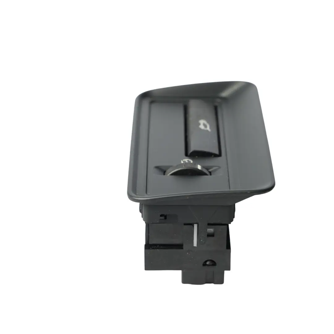 Panel Del Interruptor De Apertura Del Portón Trasero para Range Rover Land Rover L405 con número de pieza CPLA-11654-CA Range Rover Land Rover L405 Panel Del Interruptor De Apertura Del Portón Trasero - SKU CPLA-11654-CA - Número de pieza CPLA-11654-CA