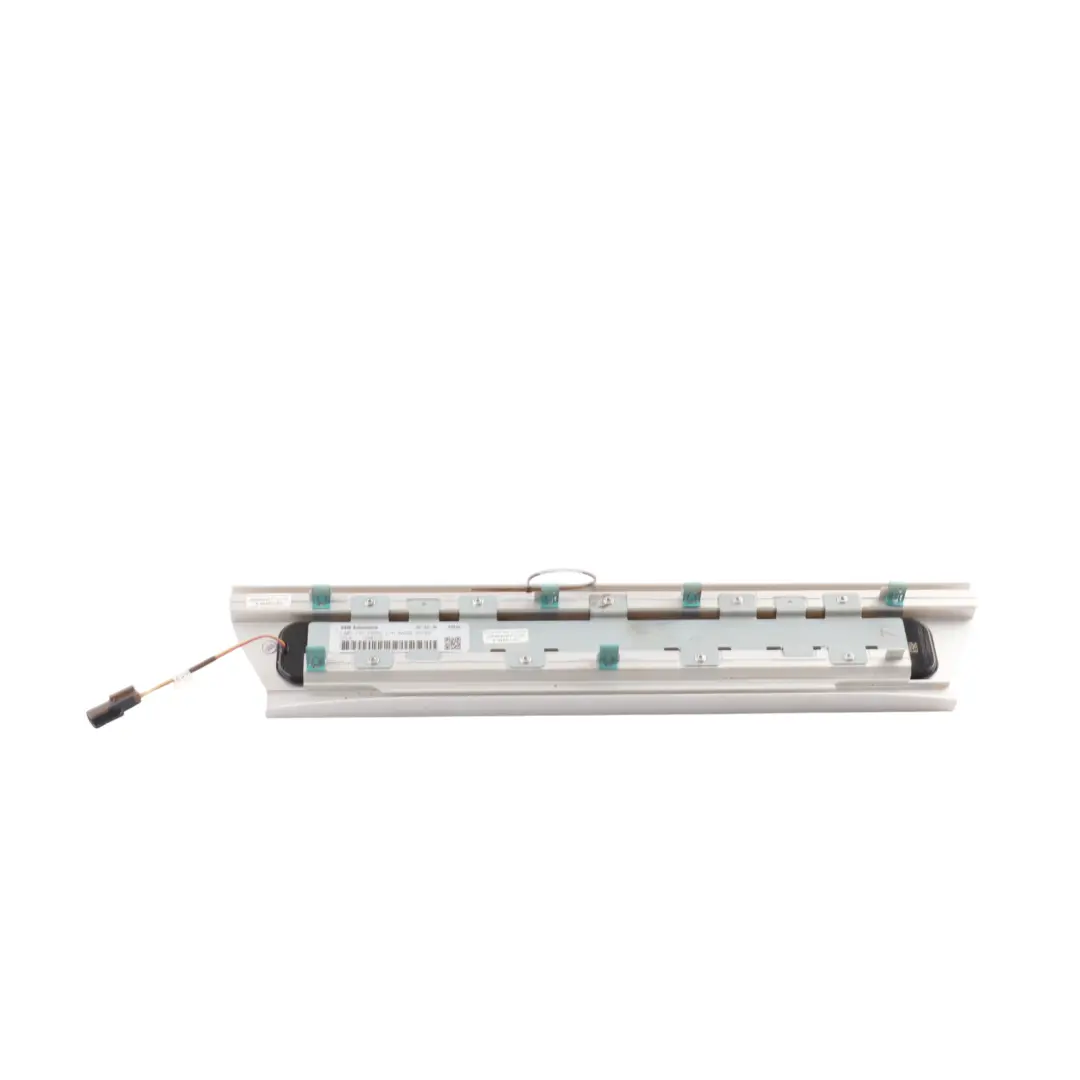 Striscia Ingresso Porta Anteriore Sinistra Soglia per Range Rover L405 con numero di parte CPLA-13201-CD Range Rover L405 Striscia Ingresso Porta Anteriore Sinistra Soglia - SKU CPLA-13201-CD - Numero di parte CPLA-13201-CD