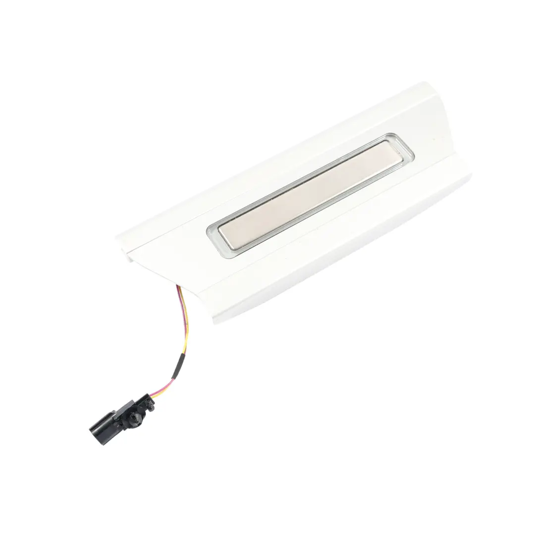 Door Entrance Sill Plate Iluminated Left N/S to Range Rover L405 Rear with Part number CPLA-13245-CD Range Rover L405 Rear Door Entrance Sill Plate Iluminated Left N/S - SKU CPLA-13245-CD - Part number CPLA-13245-CD