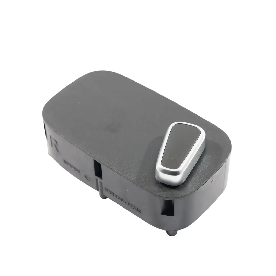 Interruttore Regolazione Sedili Anteriori Destro per Range Rover L405 con numero di parte CPLA-14B566-SA Range Rover L405 Interruttore Regolazione Sedili Anteriori Destro - SKU CPLA-14B566-SA - Numero di parte CPLA-14B566-SA