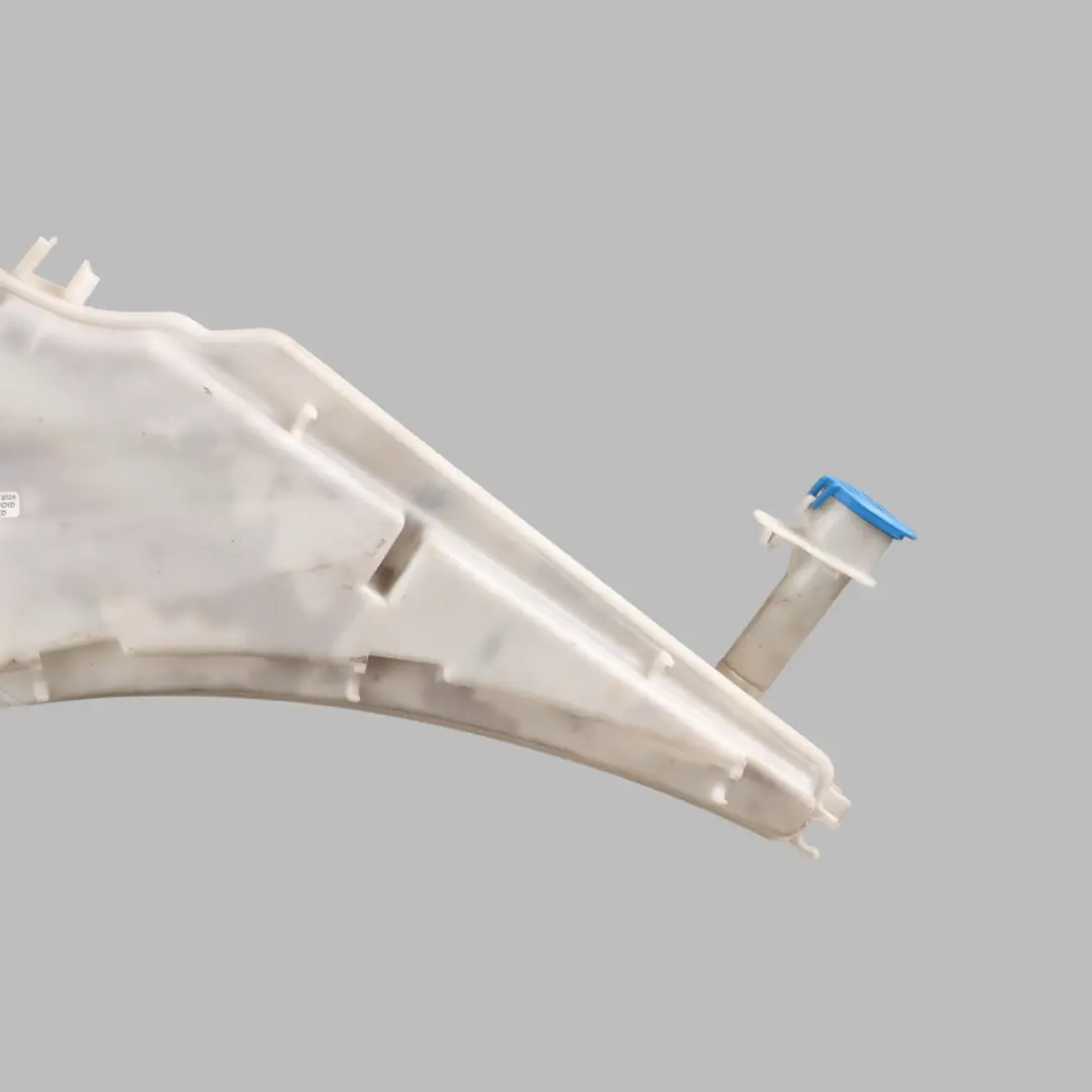 Windscreen Washer Tank Bottle Container CPLA-17B613-DH to Range Rover L405 with Part number LR050573 Range Rover L405 Windscreen Washer Tank Bottle Container CPLA-17B613-DH - SKU LR050573 - Part number LR050573