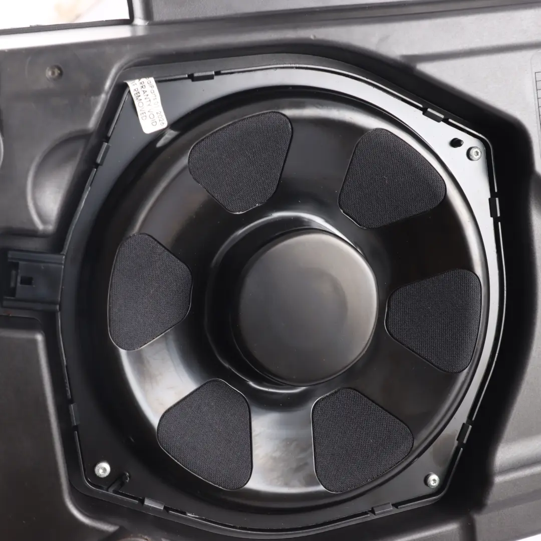 Door Upper Speaker Loudspeaker to Range Rover L405 Mid Range with Part number CPLA-18808-CA Range Rover L405 Mid Range Door Upper Speaker Loudspeaker - SKU CPLA-18808-CA - Part number CPLA-18808-CA