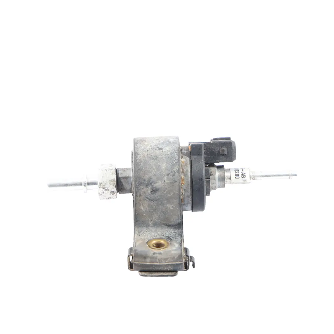 Webasto Kraftstoff Pumpe 4.4 SDV8 für Range Rover L405 mit Teilenummer CPLA-18B505-AB Range Rover L405 Webasto Kraftstoff Pumpe 4.4 SDV8 - SKU CPLA-18B505-AB - Teilenummer CPLA-18B505-AB