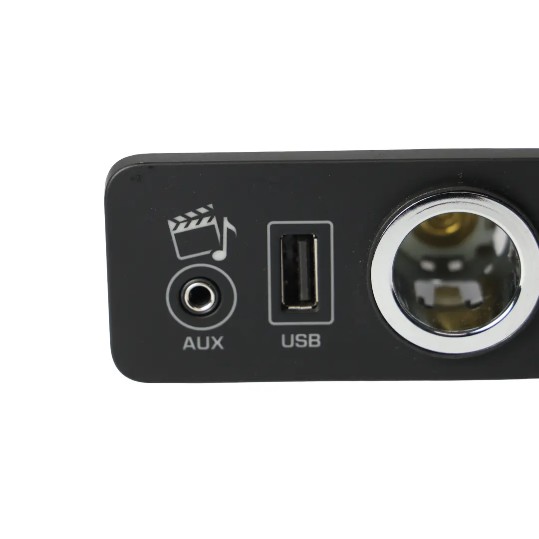 Prise Allume Cigare USB AUX pour Range Rover Vogue L405 à propos du numéro de pièce CPLA-19C166-CB Range Rover Vogue L405 Prise Allume Cigare USB AUX - SKU CPLA-19C166-CB - Numéro de pièce CPLA-19C166-CB