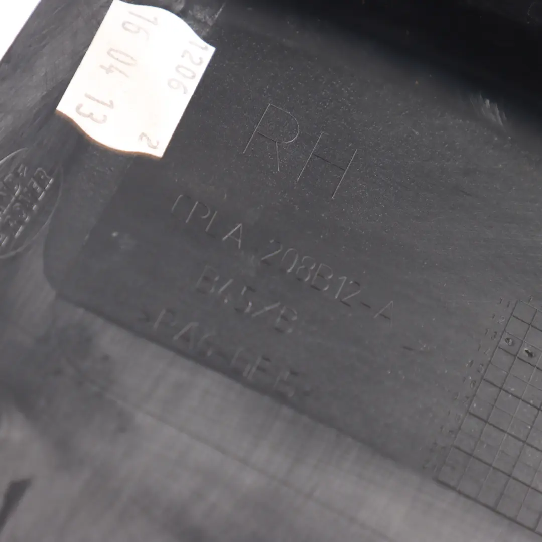 Modanatura Copertura Inferiore Anteriore Destra per Range Rover L405 con numero di parte CPLA-208B12-A Range Rover L405 Modanatura Copertura Inferiore Anteriore Destra - SKU CPLA-208B12-A - Numero di parte CPLA-208B12-A