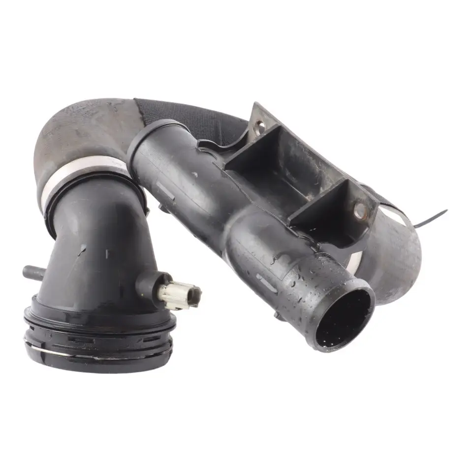 Charge Air Line Hose Pipe 4.4 Diesel to Range Rover L405 Intercooler with Part number CPLA-6K683-DB Range Rover L405 Intercooler Charge Air Line Hose Pipe 4.4 Diesel - SKU CPLA-6K683-DB - Part number CPLA-6K683-DB