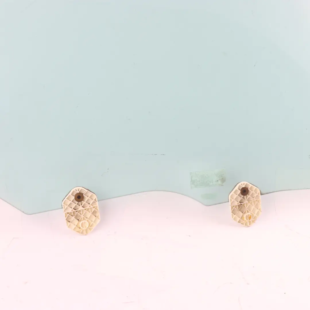 Land Rover Discovery 3 L319 Front Door Window Glass Right O/S AS2 5H2221410AA - SKU CUB500160 - Part number CUB500160