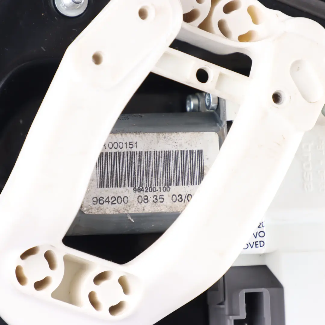 Land Rover L319 Regolatore Motore Finestrino Anteriore Sinistro 7H2223201CC - SKU CUH500250 - Numero di parte CUH500250