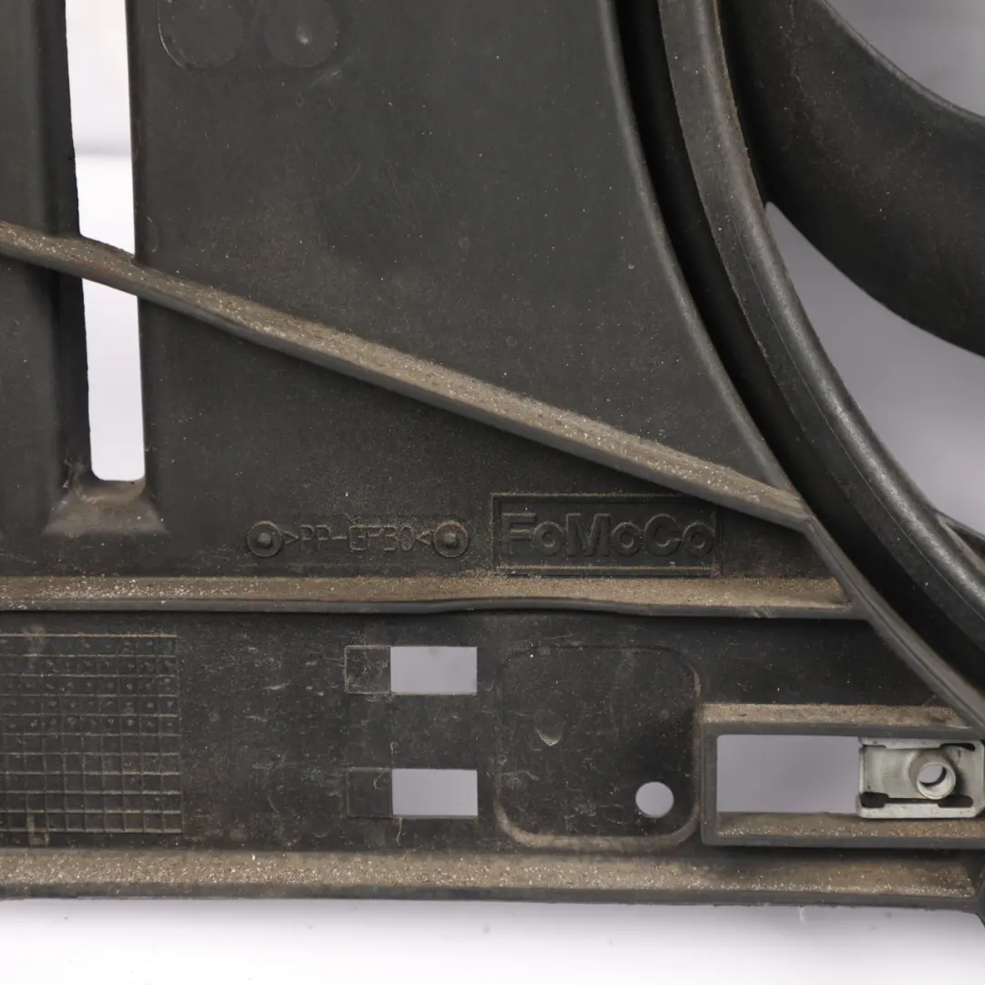 Ford Focus Mk3 Radiator Cooling Fan Motor Shroud Assembly - SKU CV61-8C607-VA - Part number CV61-8C607-VA