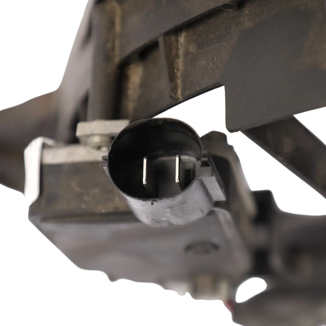 Ford Focus Mk3 Radiator Cooling Fan Motor Shroud Assembly - SKU CV61-8C607-VA - Part number CV61-8C607-VA