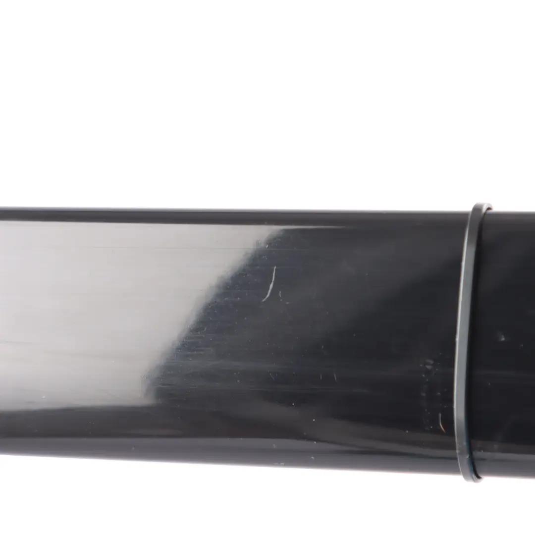 Window Trim Rear Right O/S Strip Santorini Black - 820 to Land Rover Discovery IV with Part number DDF500081PVL Land Rover Discovery IV Window Trim Rear Right O/S Strip Santorini Black - 820 - SKU DDF500081PVL-SAB - Part number DDF500081PVL