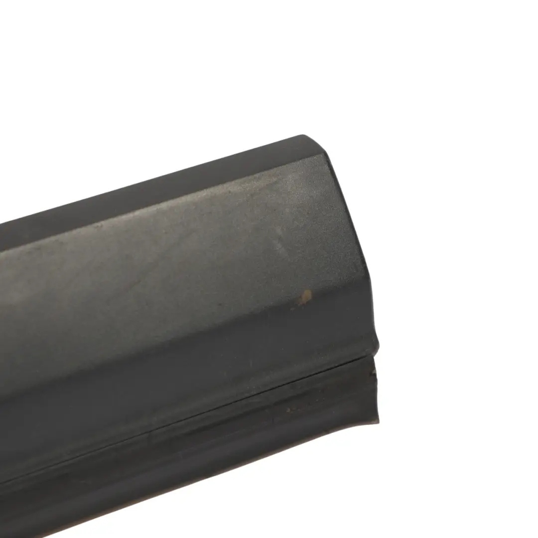 Türverkleidung Zierleiste Vorne Links für Land Rover Discovery 3 L319 mit Teilenummer DGP000133 Land Rover Discovery 3 L319 Türverkleidung Zierleiste Vorne Links - SKU DGP000133 - Teilenummer DGP000133