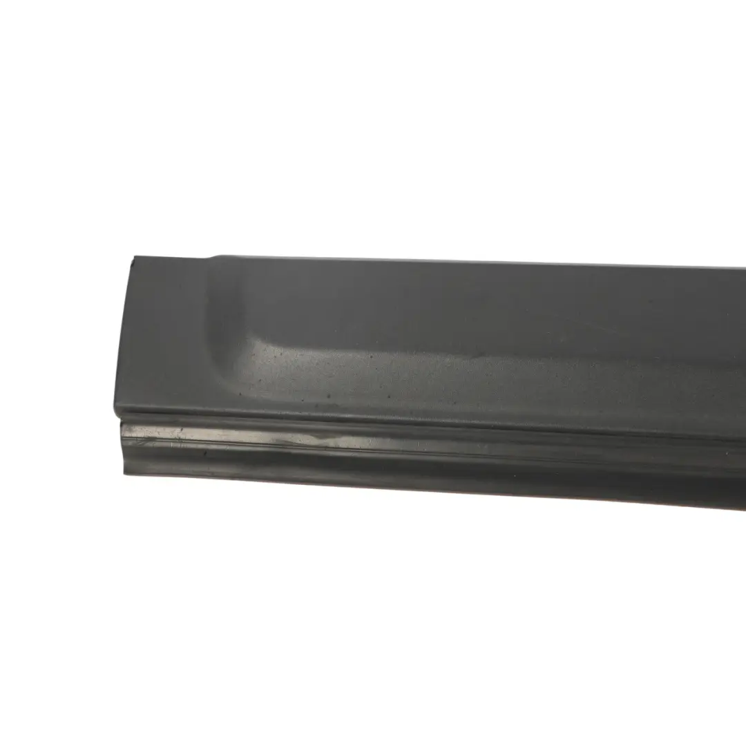 Moulure Garniture Porte Avant Gauche pour Land Rover Discovery 3 L319 à propos du numéro de pièce DGP000133 Land Rover Discovery 3 L319 Moulure Garniture Porte Avant Gauche - SKU DGP000133 - Numéro de pièce DGP000133