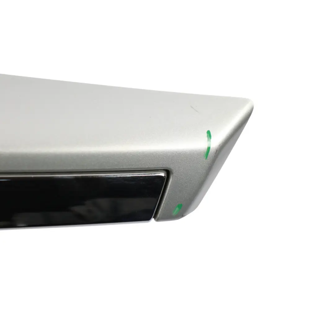 Handle Mould Finish LR026340 DH52-F43400 to Land Rover Freelander 2 L359 Tailgate with Part number DH52-F43400-BEW-INS Land Rover Freelander 2 L359 Tailgate Handle Mould Finish LR026340 DH52-F43400 - SKU DH52-F43400-BEW-INS - Part number DH52-F43400-BEW-INS