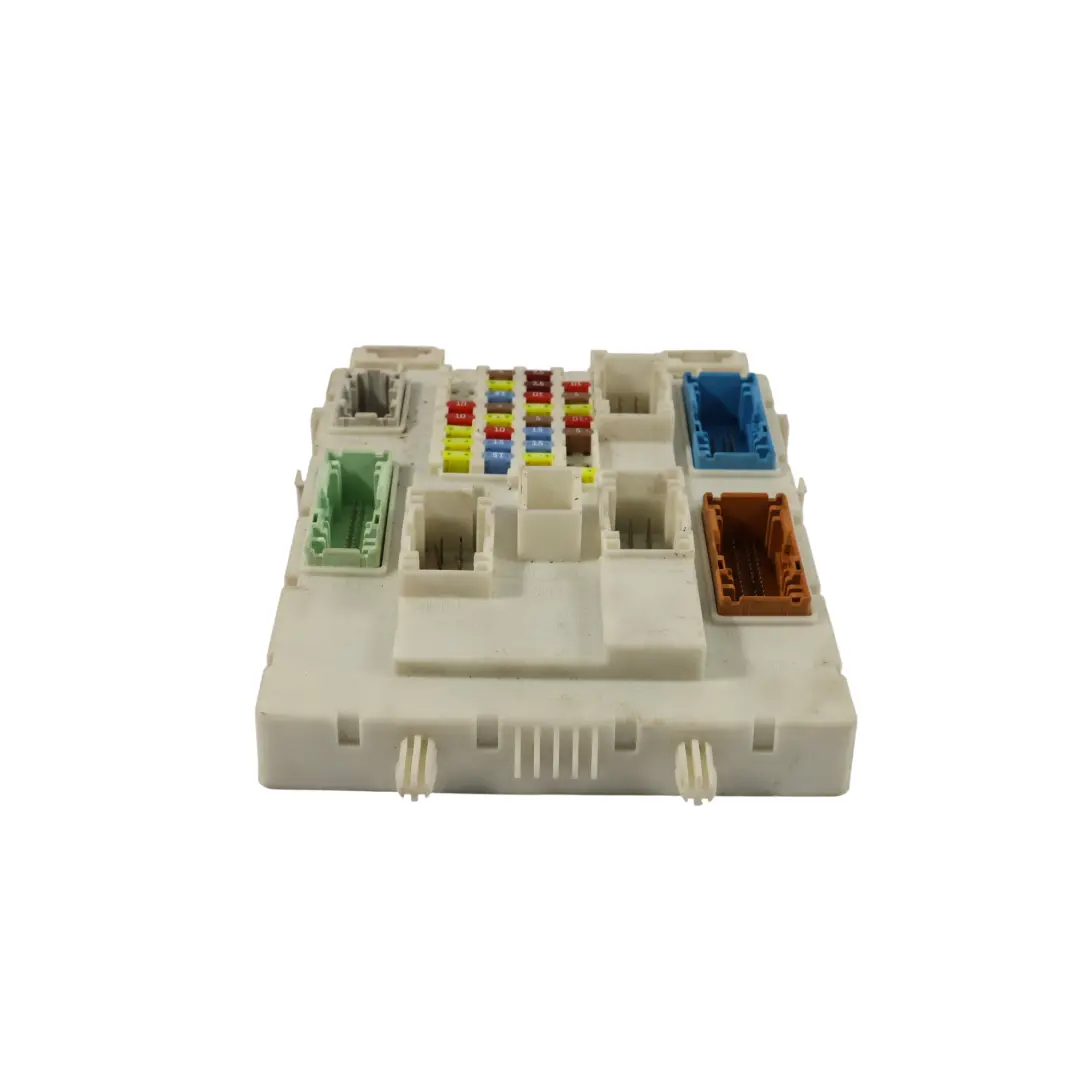 Ford Focus III Boîte À Fusibles Du Module De Commande BCM - SKU DV6T-14A073-HJ - Numéro de pièce DV6T-14A073-HJ