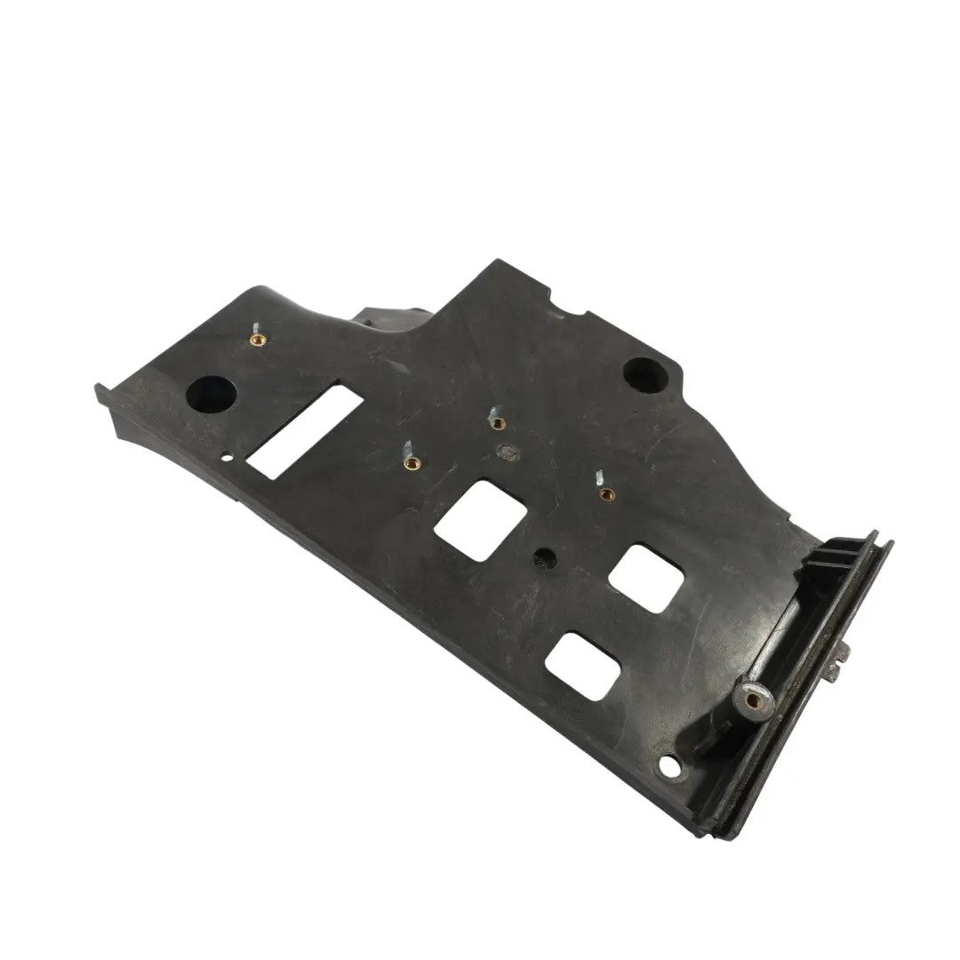 Panel Base Caja Bateria Exterior Derecha para Land Rover Discovery 3 L319 con número de pieza DWM Land Rover Discovery 3 L319 Panel Base Caja Bateria Exterior Derecha - SKU DWM-500021 - Número de pieza DWM