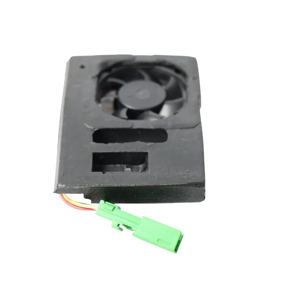 Ventilateur de Rétroviseur pour Land Rover Discovery Sport L550 à propos du numéro de pièce HPLA-17F682-AC Land Rover Discovery Sport L550 Ventilateur de Rétroviseur - SKU HPLA-17F682-AC - Numéro de pièce HPLA-17F682-AC