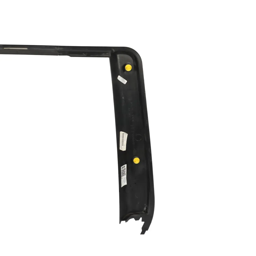 Cornice Finestrino Posteriore Sinistro per Land Rover Discovery 3 L319 con numero di parte ELN000033 Land Rover Discovery 3 L319 Cornice Finestrino Posteriore Sinistro - SKU ELN000033 - Numero di parte ELN000033