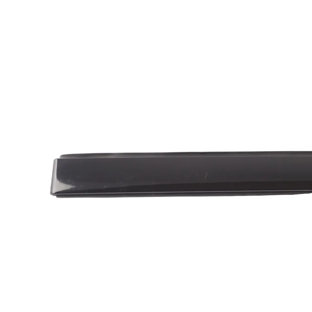 Land Rover Discovery L550 Moldura Techo Trasera Izquierda Negro Santorini 820 - SKU LR073116-SAB - Número de pieza FK52-50463-A